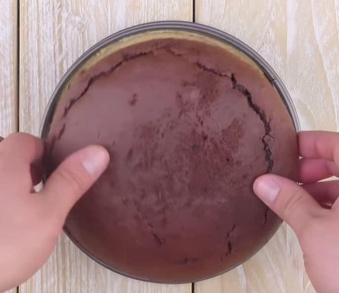 Comment préparer le Gâteau aux Snickers etape 5